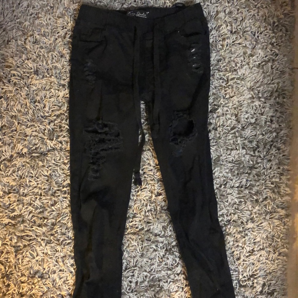 ripped black jegging